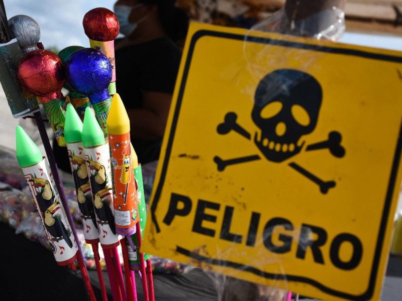 ¿Sabías que hay multas por el uso de cohetes en la CDMX?