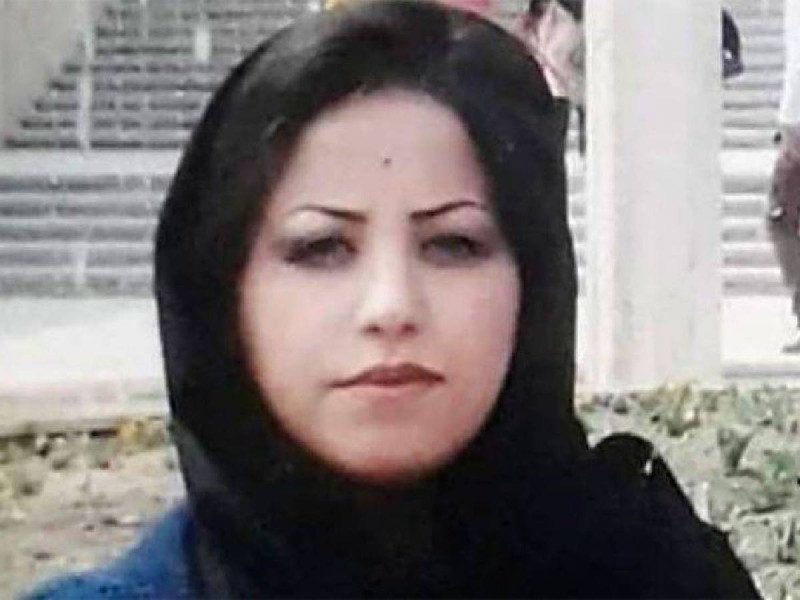 Irán ejecuta a mujer que mató a su esposo tras sufrir violencia doméstica y ser forzada a un matrimonio infantil