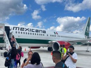 Aterriza primer vuelo de Mexicana en Tulum con escala necesaria en Mérida
