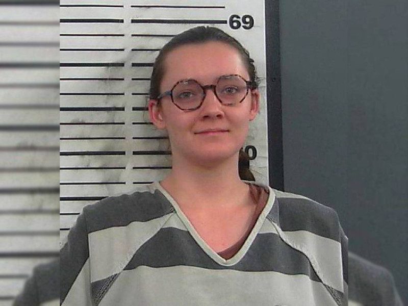 Mujer quemó clínica antiaborto en Wyoming; multa de 300 mil dólares