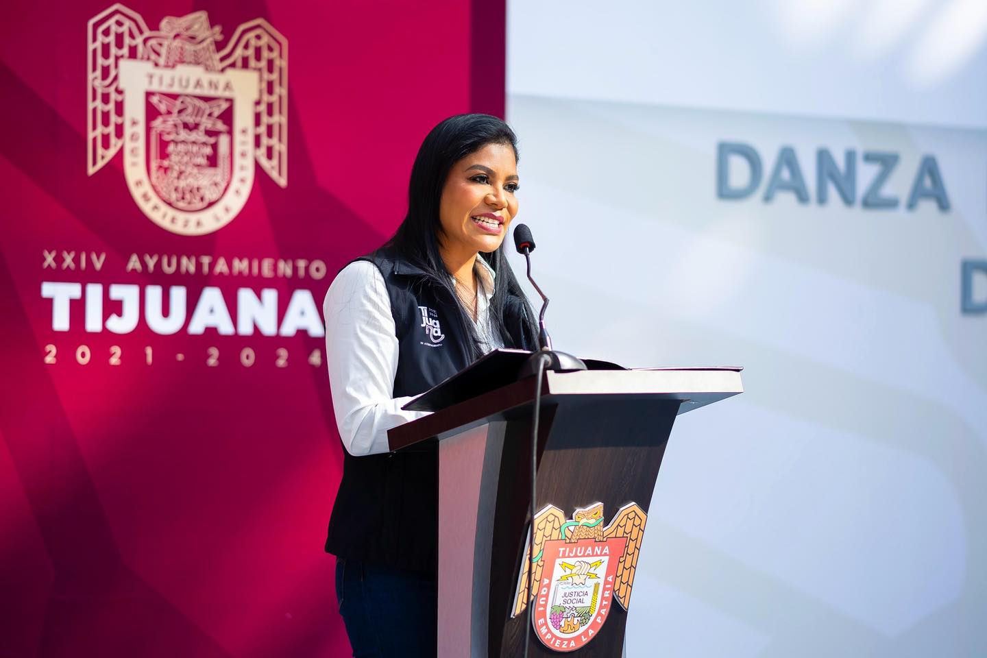 Alcaldesa de Tijuana asegura que "los golpes son para los animales"