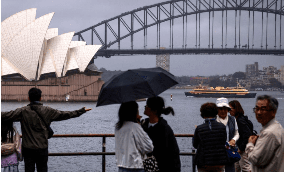 Enfrentan ola de calor y riesgo de incendios forestales en Australia