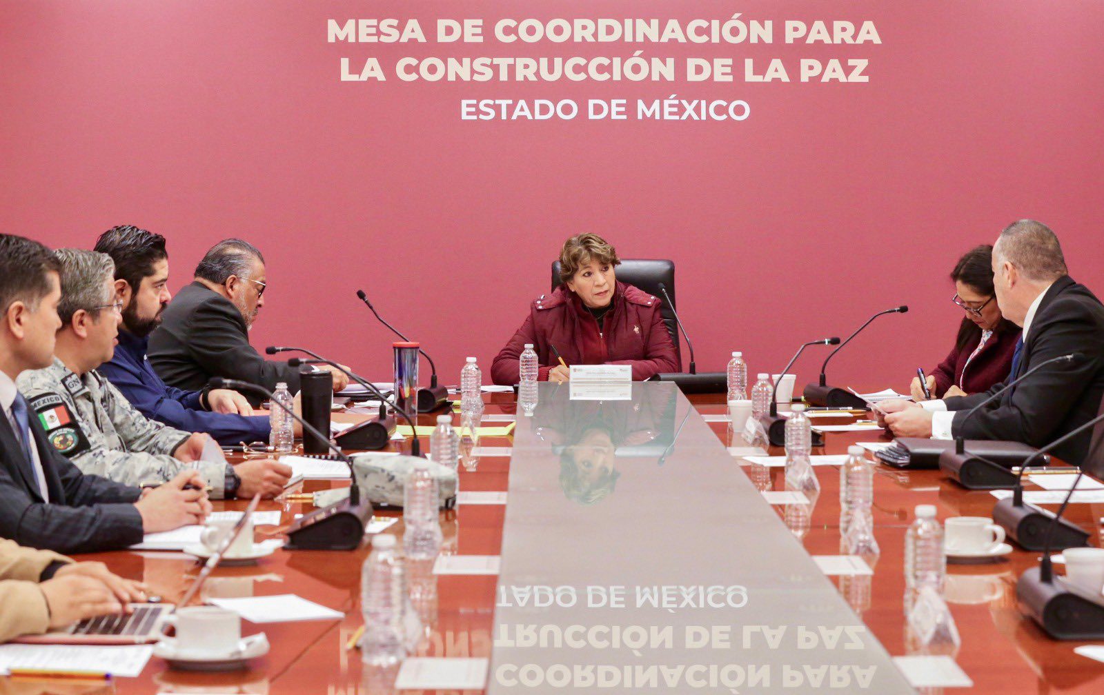 Delfina Gómez acude a Texcaltitlán después del conflicto entre pobladores y La Familia Michoacana