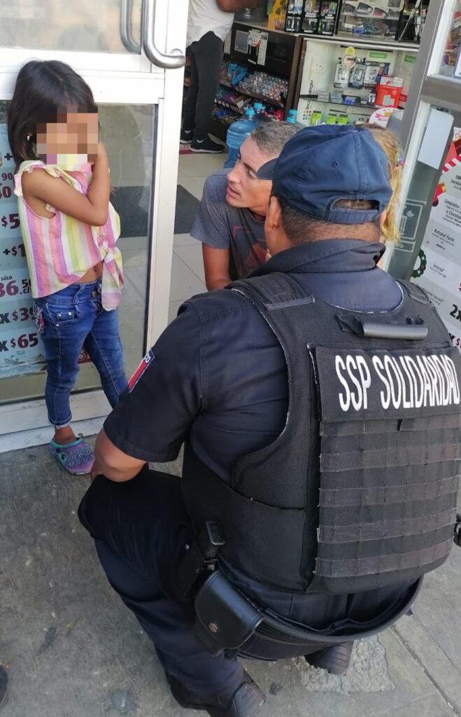 La Policía de Solidaridad responde con rapidez al reporte de niña extraviada