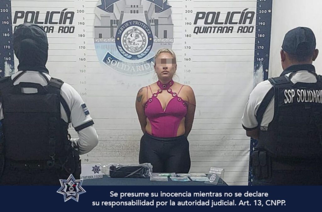 Policías municipales aseguran a mujer con dosis de narcóticos en Solidaridad