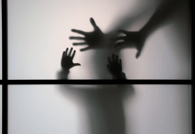 En Brasil, madre abusaba de sus hijos y vende videos