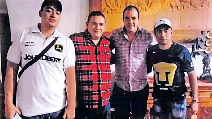 El impacto negativo de morenistas en imágenes con criminales 