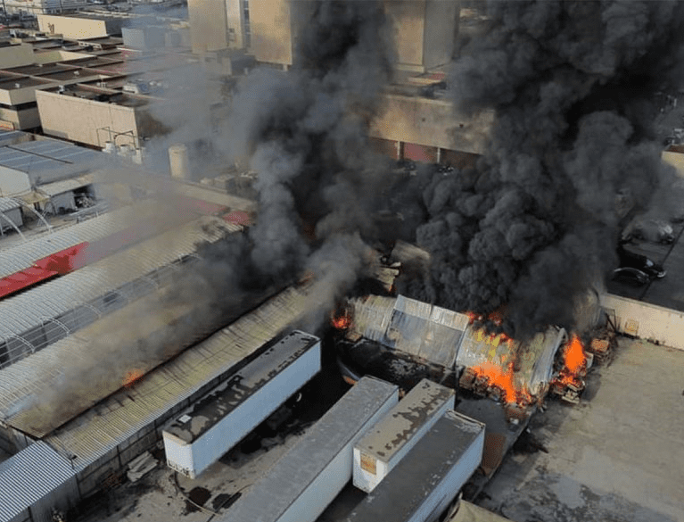Incendio en clínica del IMSS, evacuan a médicos y pacientes
