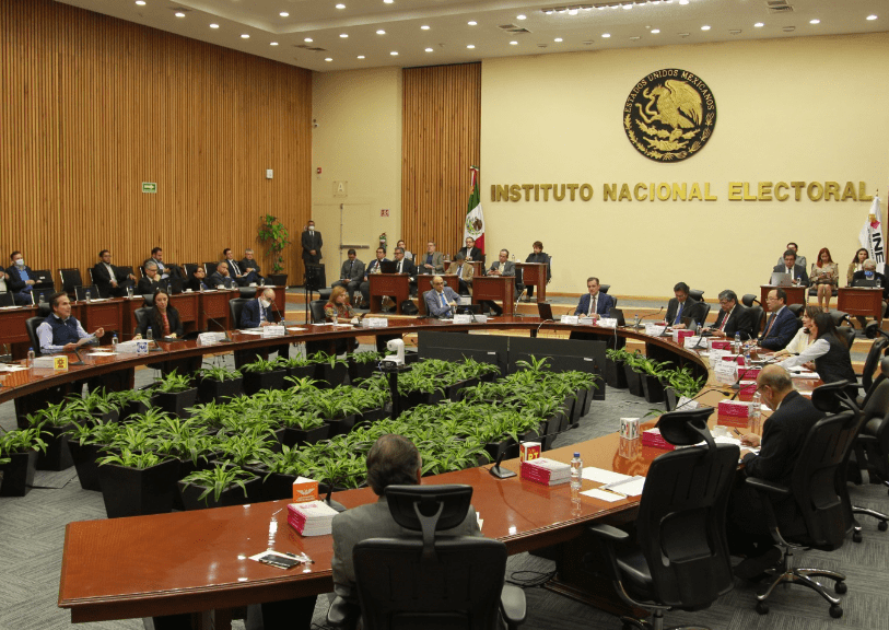 Establecen formatos para debates presidenciales