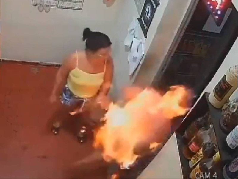 Mujer celosa prende fuego a su pareja en Brasil