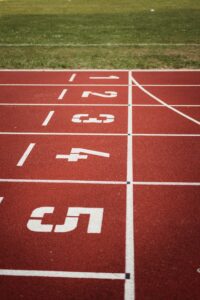 Vetan a competidores rusos de atletismo en París 2024