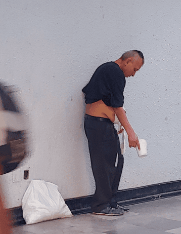 Acusan a hombre en Metro CDMX de simular un tumor