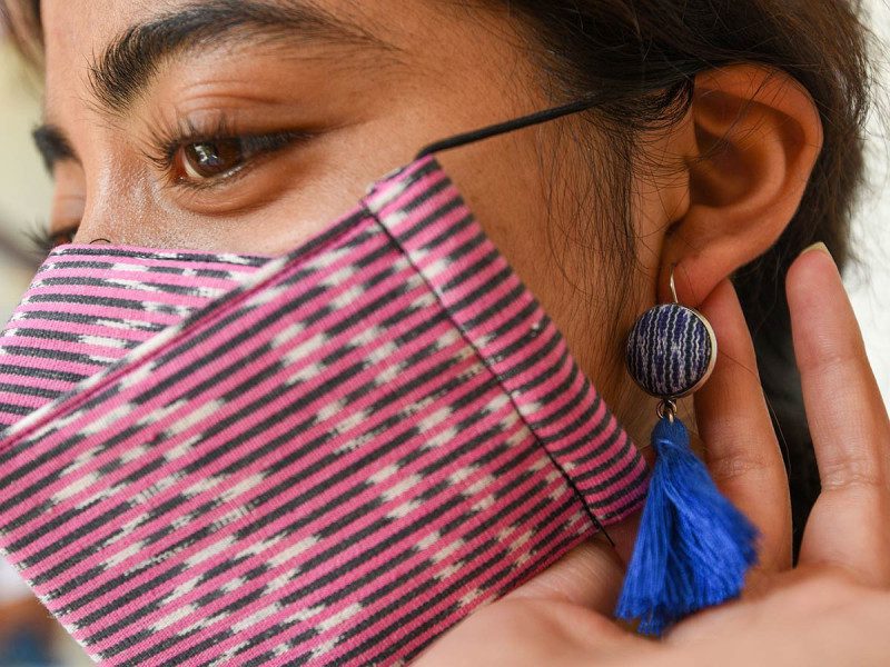 Ante el repunte de casos de gripe y COVID-19, se propone retomar el uso de cubrebocas