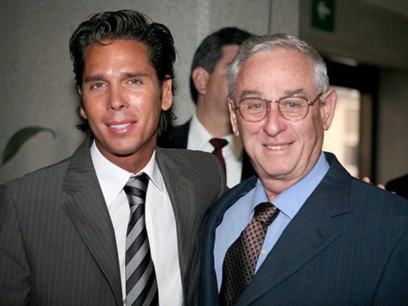 Roberto Palazuelos comparte la despedida que tuvo con su padre