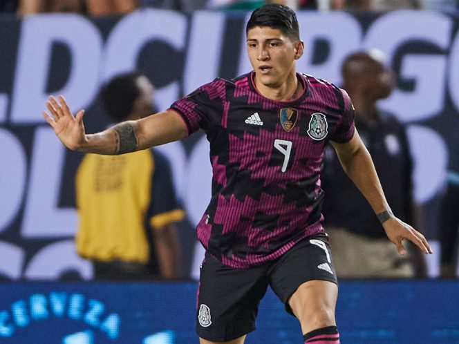 Alan Pulido responde a críticas de 'Tuca' Ferretti