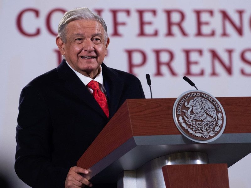 López Obrador se reúne con congresistas estadounidenses en el Palacio Nacional
