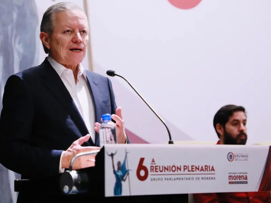 Arturo Zaldívar no planea renunciar a su jugosa pensión