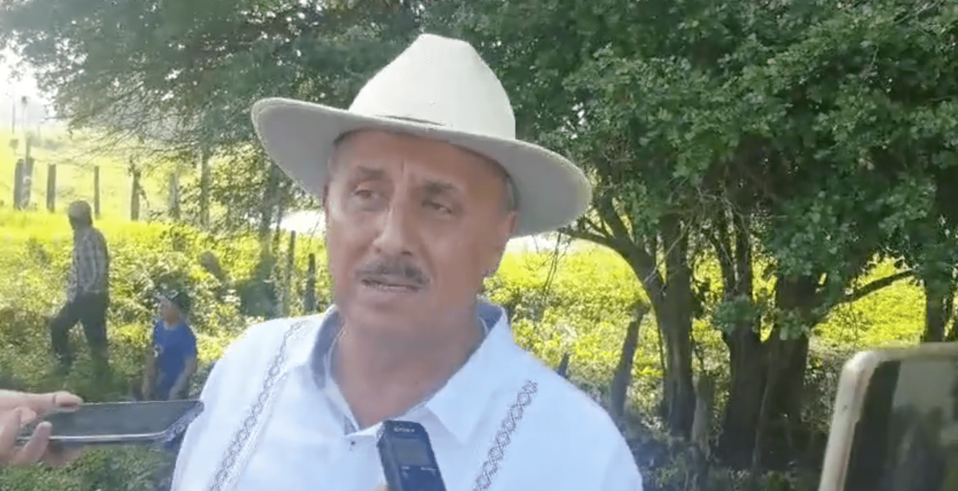 Gobernador de Tabasco compara uso de playeras de grupo delictivo con la del América