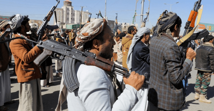 Tras los ataques recibidos, hutíes amenazan a EU y Reino Unido