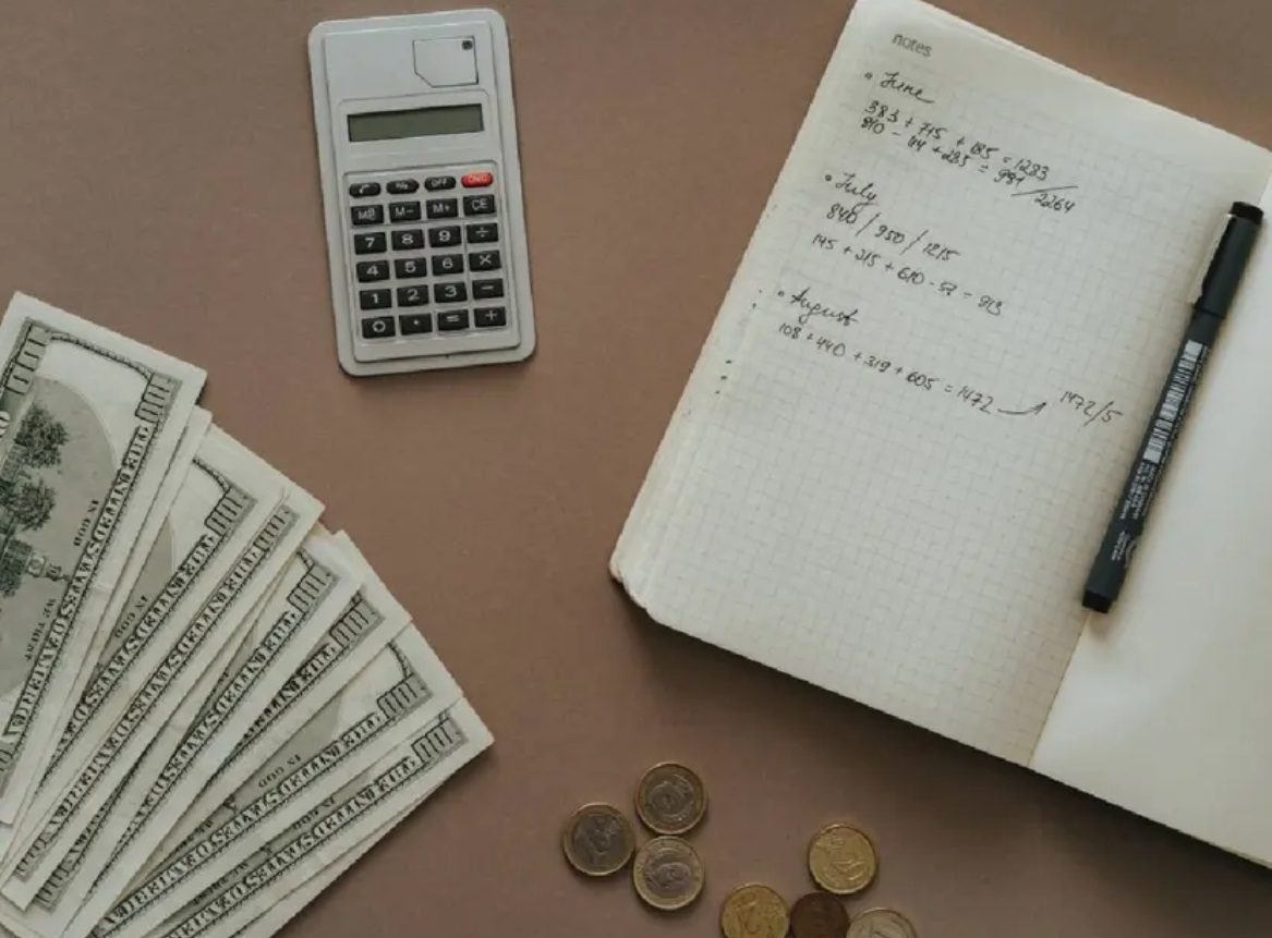 ¿Qué es el Kakebo, el eficaz método japonés de ahorro, y por qué es tan exitoso?