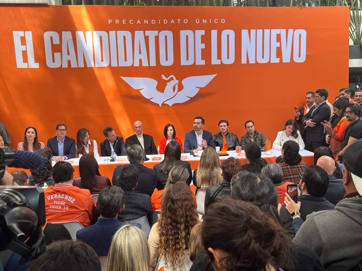 Jorge Álvarez Máynez se registra como precandidato de MC