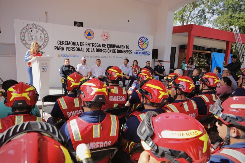 Solidaridad con el mejor equipo para bomberos en el estado