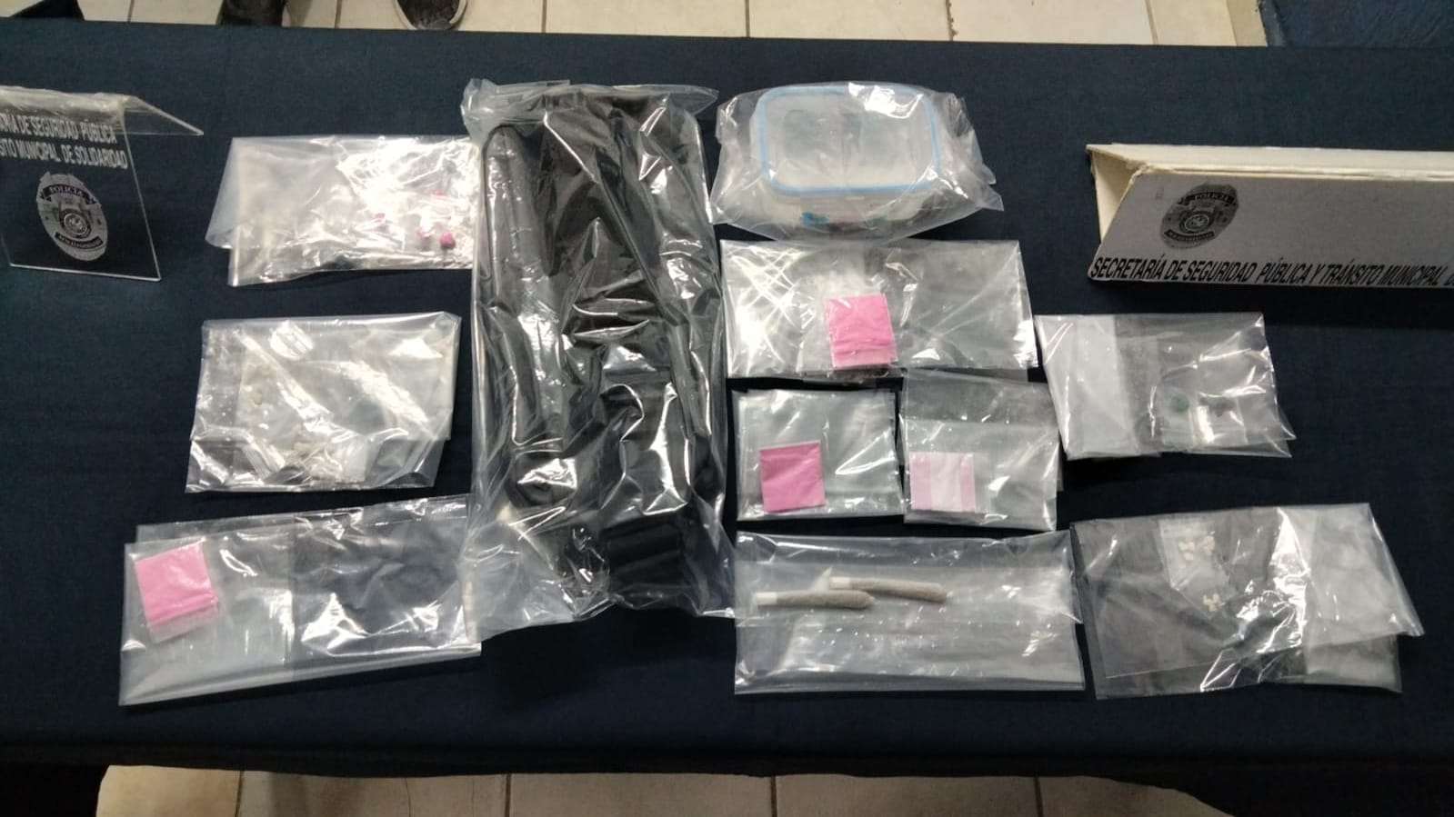 Policías de Solidaridad detiene a 4 personas presuntamente relacionadas con venta de narcóticos