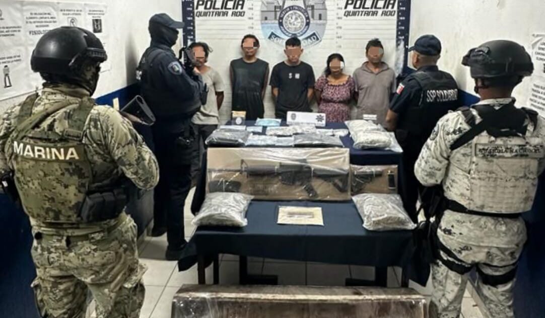 La Policía de Solidaridad detiene a 8 personas y asegura 240 dosis de droga