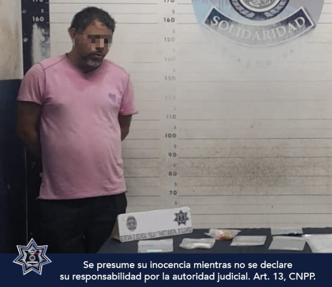 Policías de Solidaridad detienen a un hombre con droga