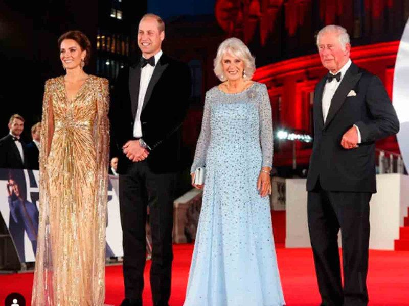 El rey Carlos podría renunciar a la corona en favor de los príncipes William y Kate