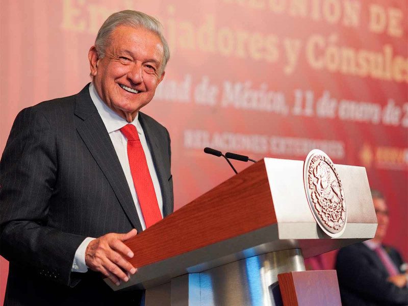 Así reaccionó López Obrador tras sismo durante la mañanera