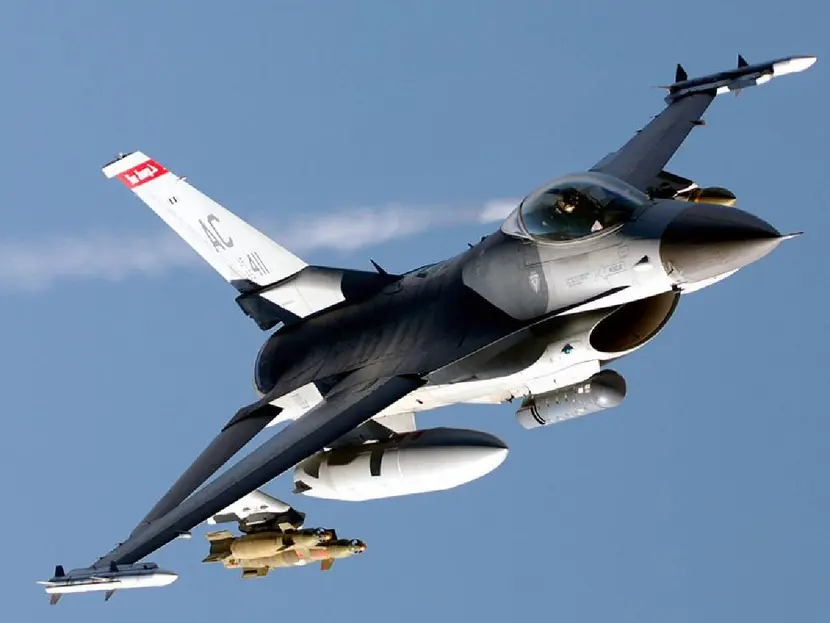 Avión de combate estadunidense se estrella en costa de Corea del Sur