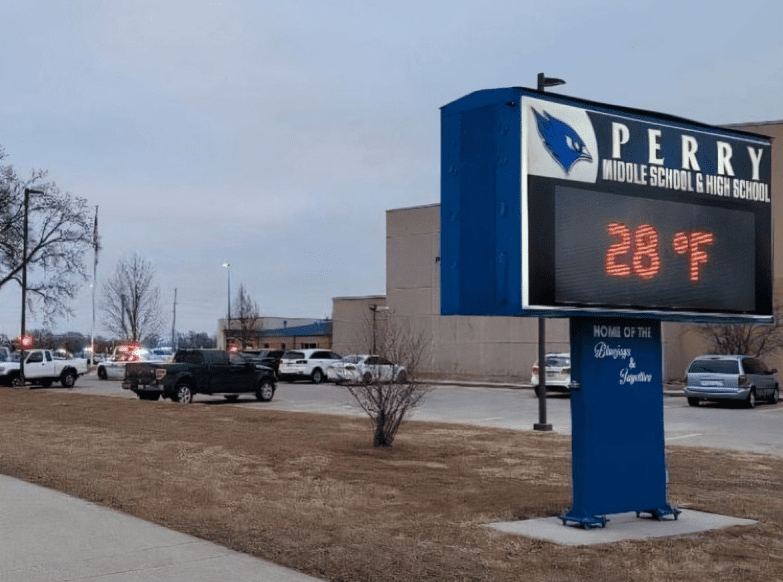 Balacera en una escuela secundaria en Iowa