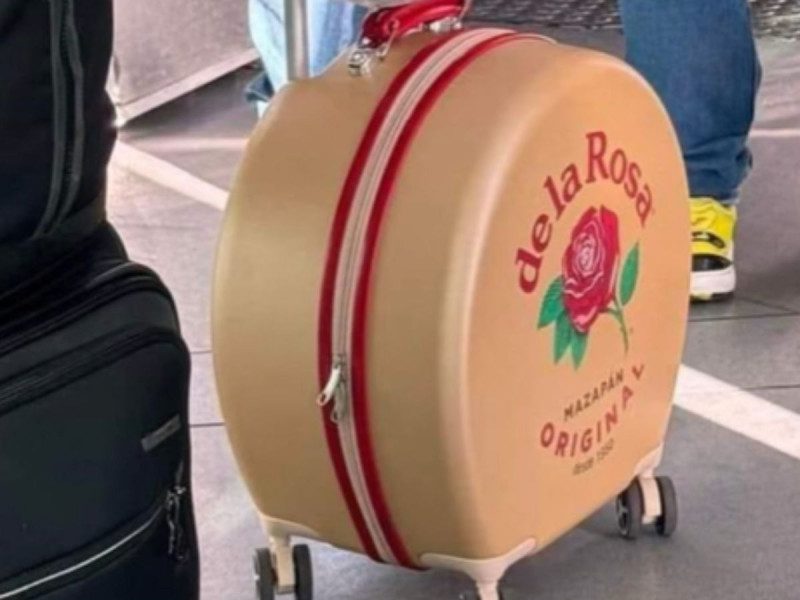 La maleta de mazapán se hace viral en las redes sociales