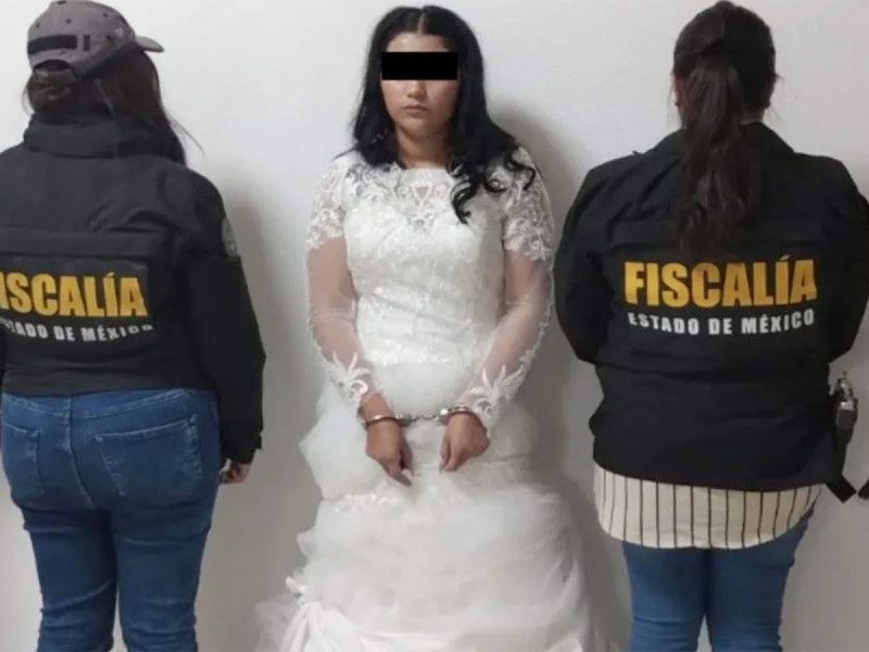 Arrestan a mujer con todo y su vestido de novia