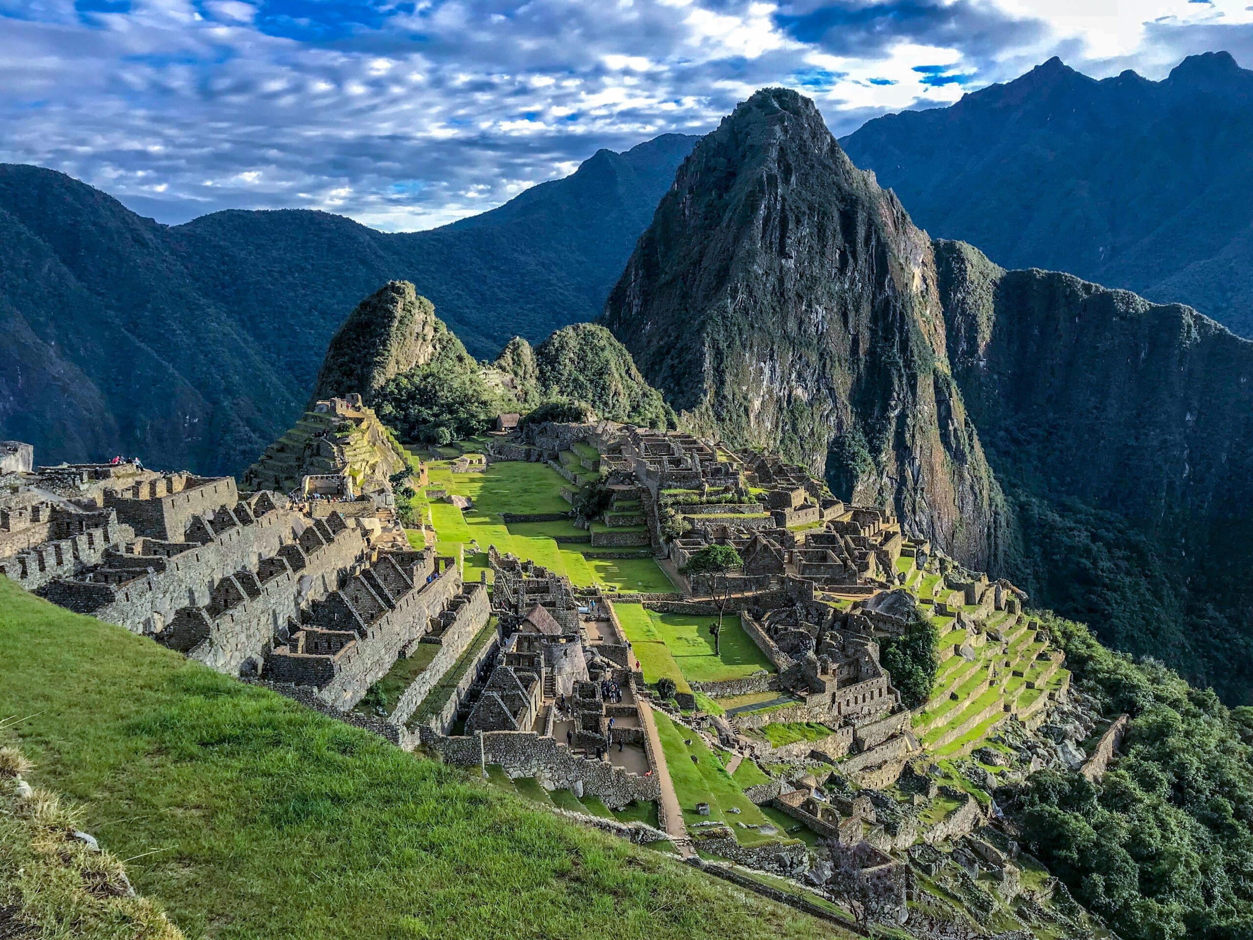 Por protestas, Perú evalúa el cierre temporal de Machu Picchu