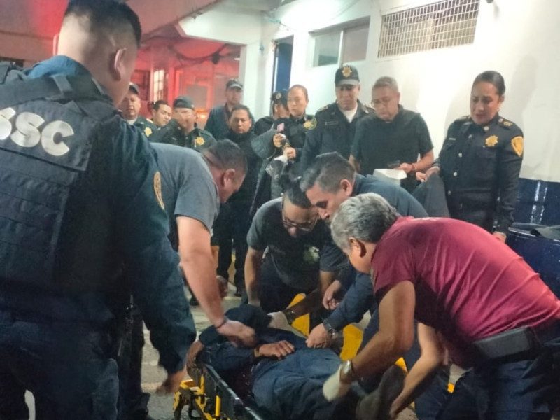 Policía mata a compañero por accidente al desabastecer su arma