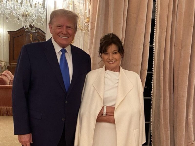 Muere madre de Melania Trump, ex primera dama de EU