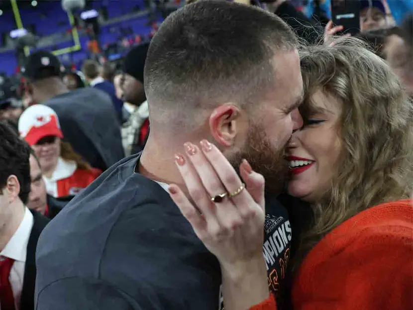 Taylor Swift y Travis Kelce celebran el triunfo de los Chiefs