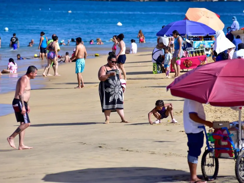 Avanza reconstrucción en puerto de Acapulco tras Huracán Otis