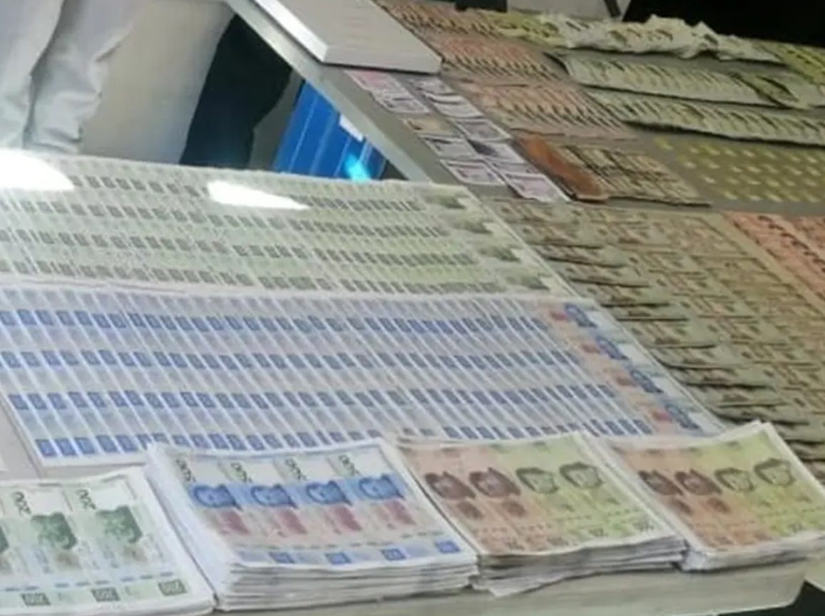 Aquí tienes cerca de 600 mil pesos en billetes falsos de $500, $200 y $100
