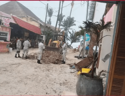 Frente frío provoca  graves afectaciones en la isla de Holbox