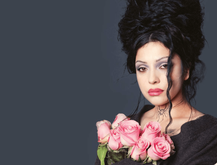 La chilena Mon Laferte estrena el tema “Obra de Dios”