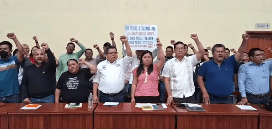 Anuncia CNTE toma de casetas y bloqueos carreteros