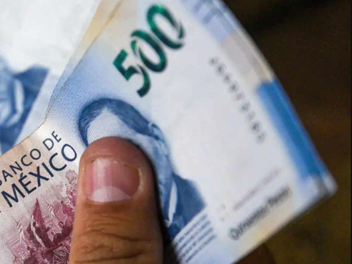 Consar aconseja dejar cigarros y bebidas para ahorrar 500 pesos al mes en la Afore