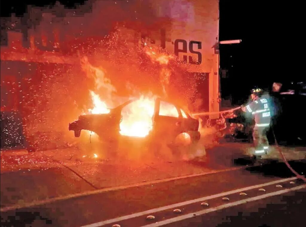 Incendian 13 vehículos en Aguascalientes; detenidos los presuntos culpables
