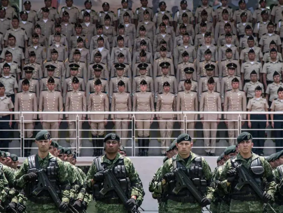 Sedena otorga 226 distinciones y 21 menciones honoríficas