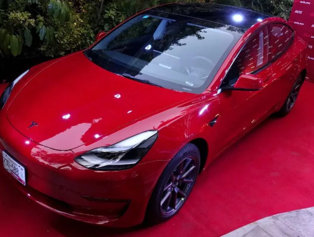 ¿Quieres trabajar en Tesla? Ofrecen vacantes en CDMX y Edomex con salarios de hasta 45 mil pesos