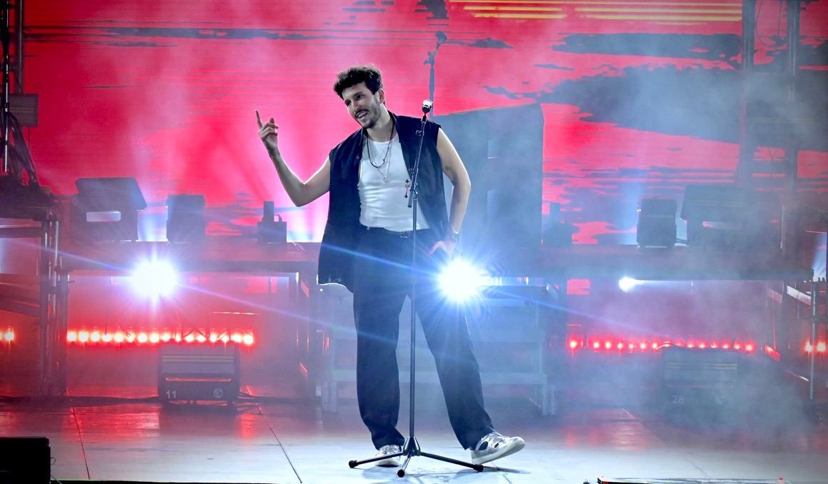 Gran presentación de Sebastián Yatra y espectacular paseo de comparsas