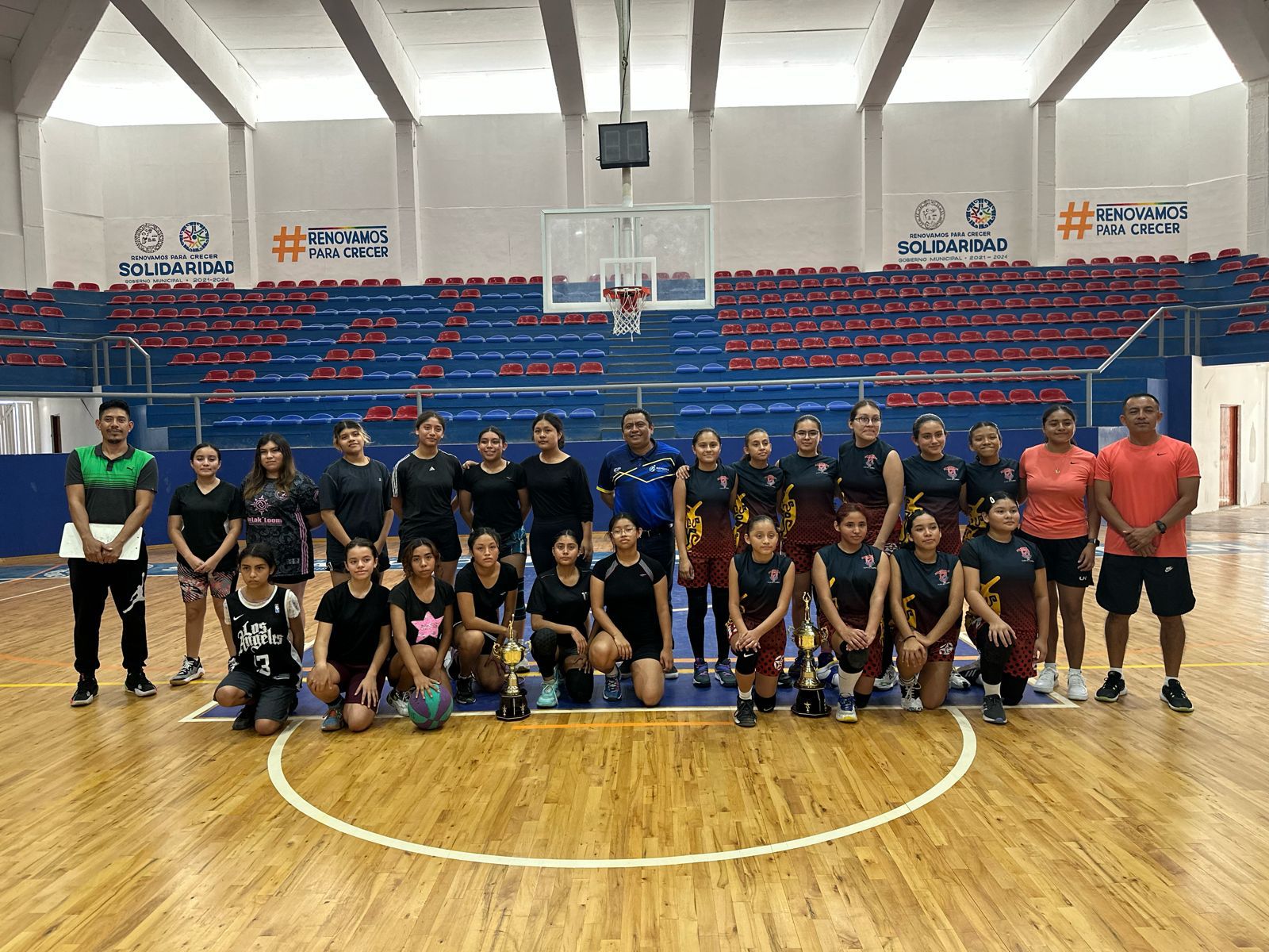 Secundaria Rene Fajardo lidera el baloncesto estudiantil en Solidaridad